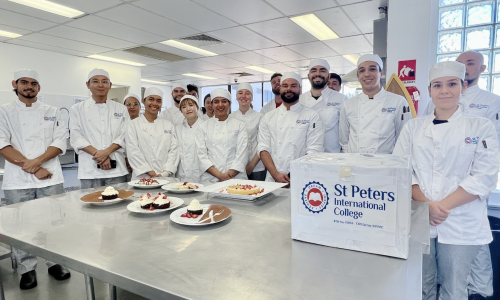 【学校スタッフにインタビュー】現地大学生スタッフに聞く!ゴールドコーストのクッカリー&ビジネス専門St Petersの魅力