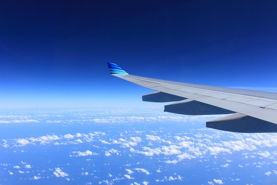空の旅も工夫次第！機内生活ですぐに実践できる５つの工夫