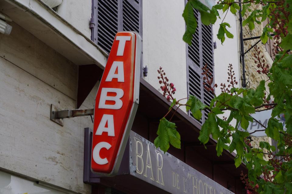 フランスの簡易コンビニ「TABAC（タバ）」で購入できるものと注意点