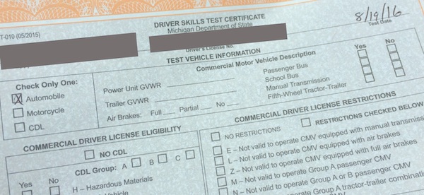 ミシガン州の運転免許路上試験にパスするもらえる証明書