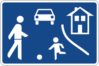 ドイツの道路標識、Beginn eines ver­kehrs­beruhigten Bereichs