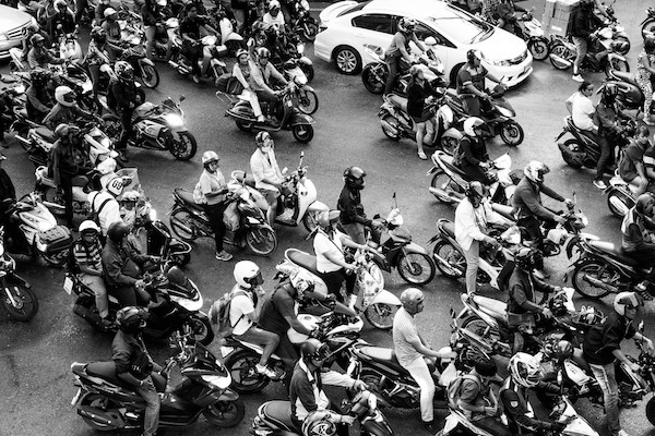 バンコク市内を走る大量のバイク