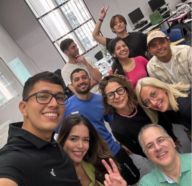 【学校スタッフにインタビュー】シドニー在住歴約20年！18年前の母校Lloydsでスタッフとして働くKayoさん！