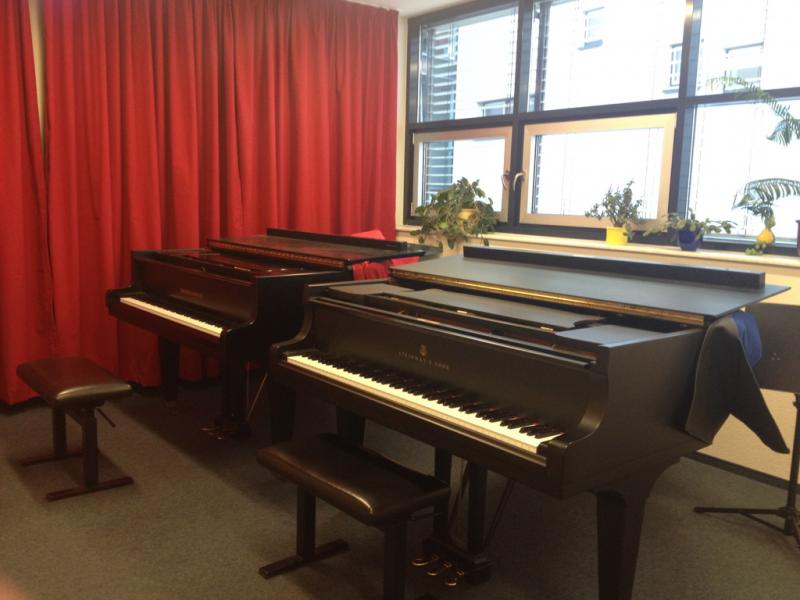 ハレ大学のピアノ練習室