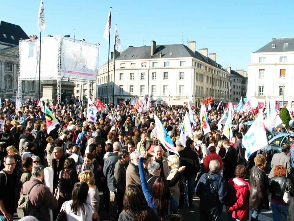 【フランス】労働法改正に対する抗議デモの原因とは？