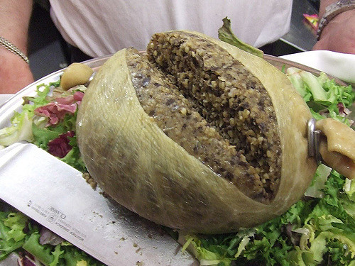スコットランドの伝統料理「haggis（ハギス）」です