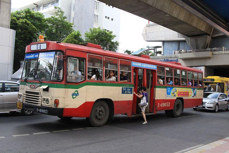 バンコクのバス