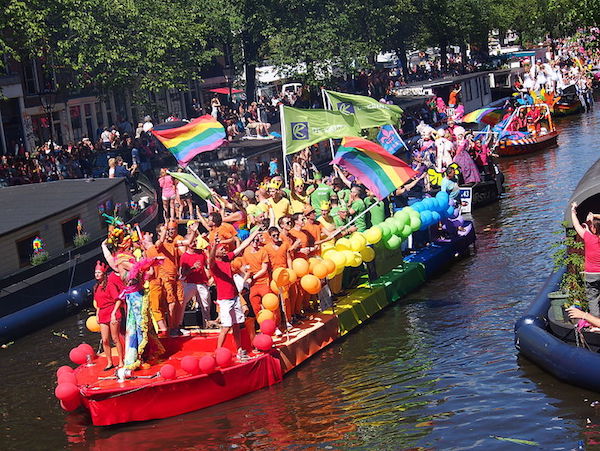 アムステルダムのゲイパレード